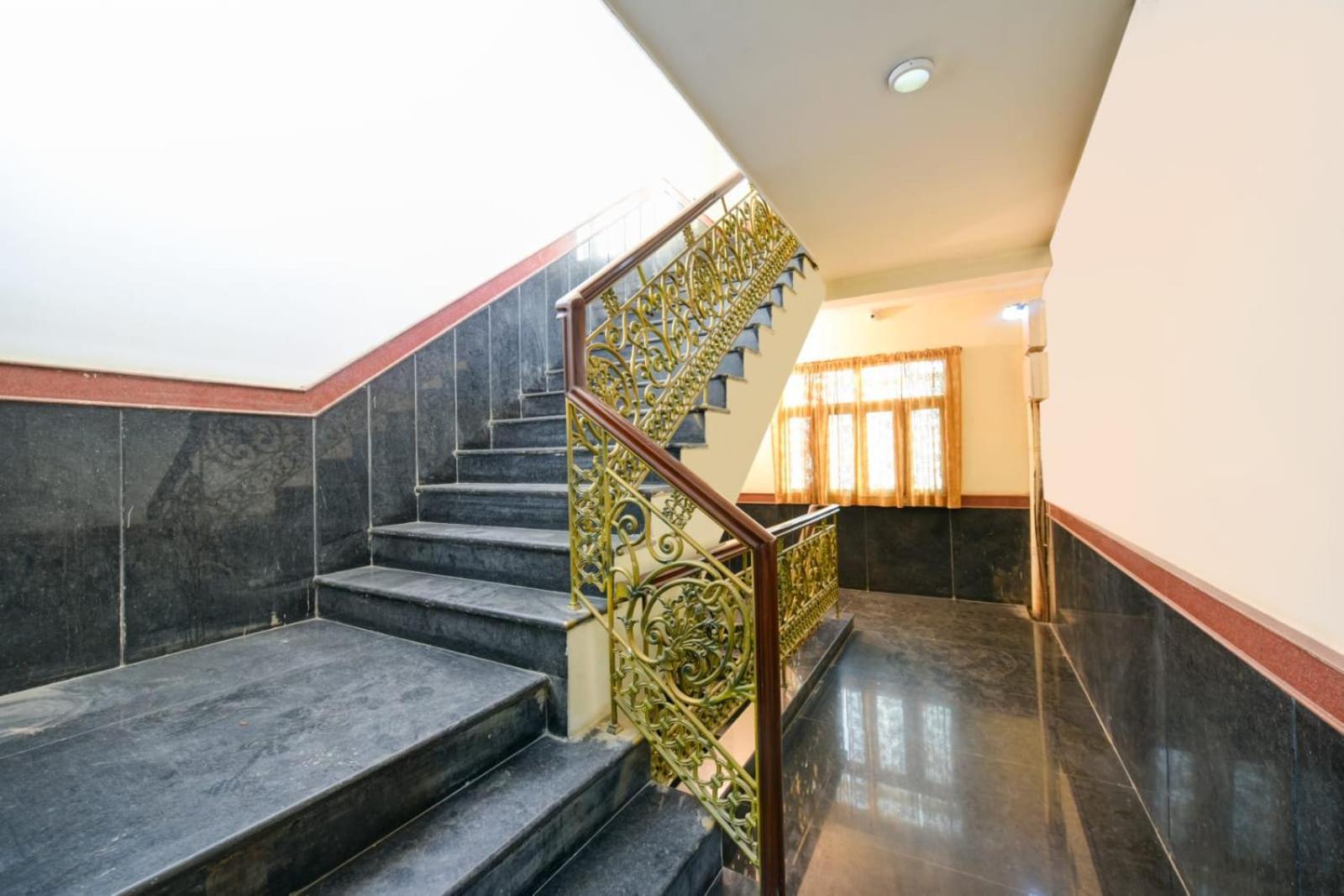 Hotel Amenda Prime Airport Mahipalpur